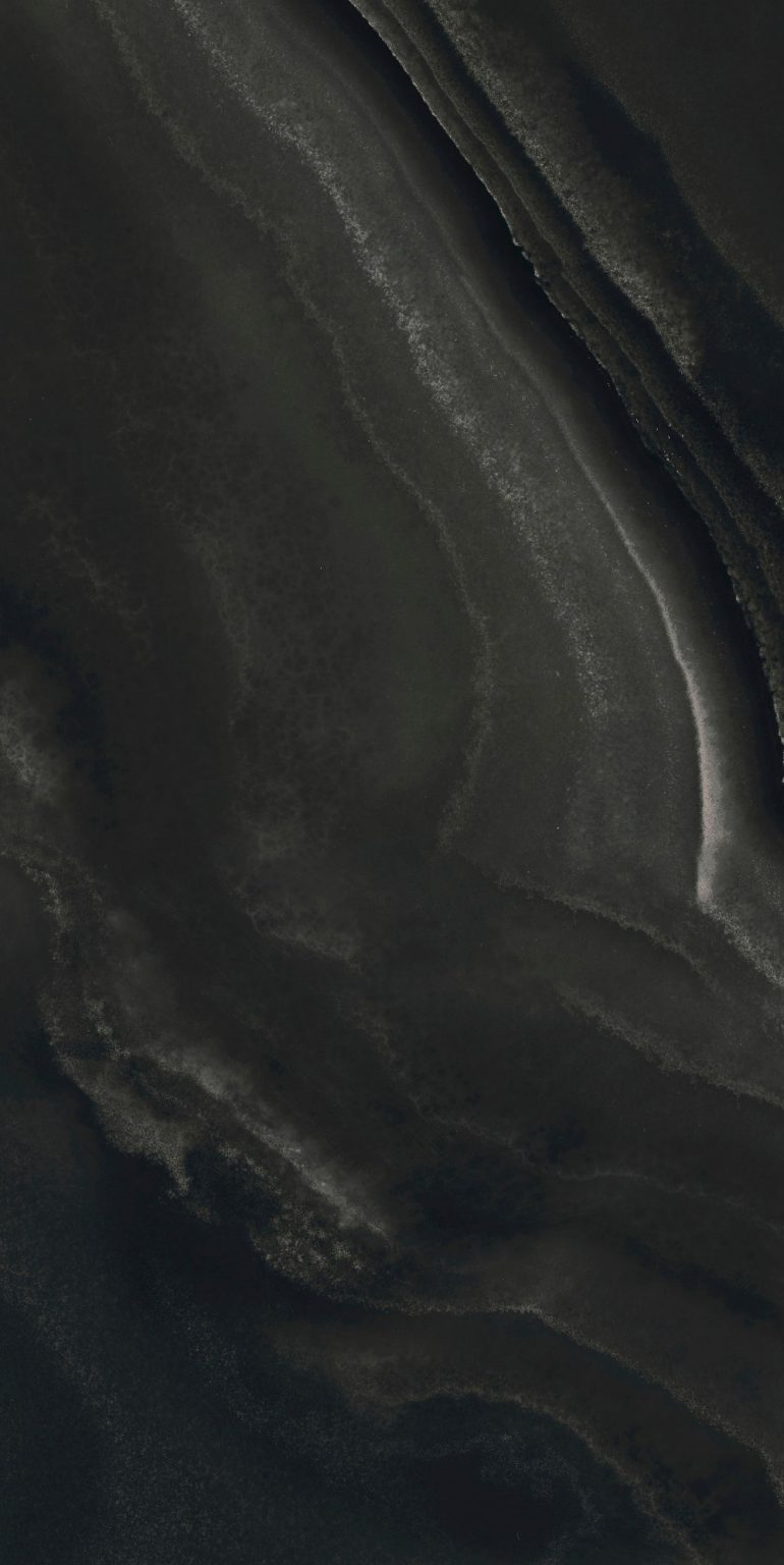 Eccentric Luxe Smoky Black Comfort 9mm 60 x 120